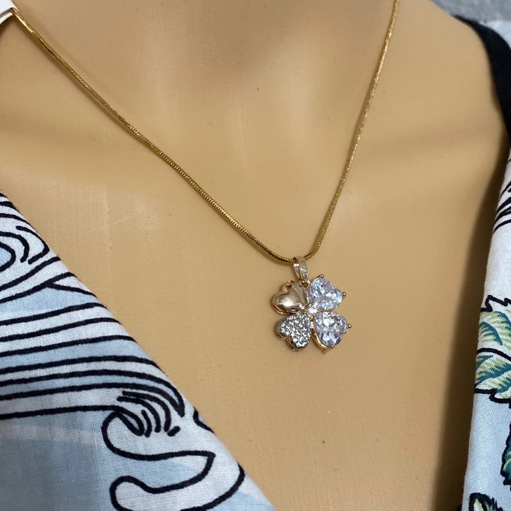 Necklace pendant